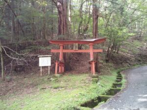 黒川鶏冠神社里宮