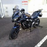 Naviから追い剥ぎしたナックルガードを装着したFZ6。取って着けた様とはこの事。