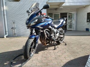 LEDウィンカーに交換。リレーもデイトナ製のものに交換。