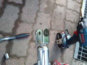 M10用の穴にカラーをはめればM8仕様に