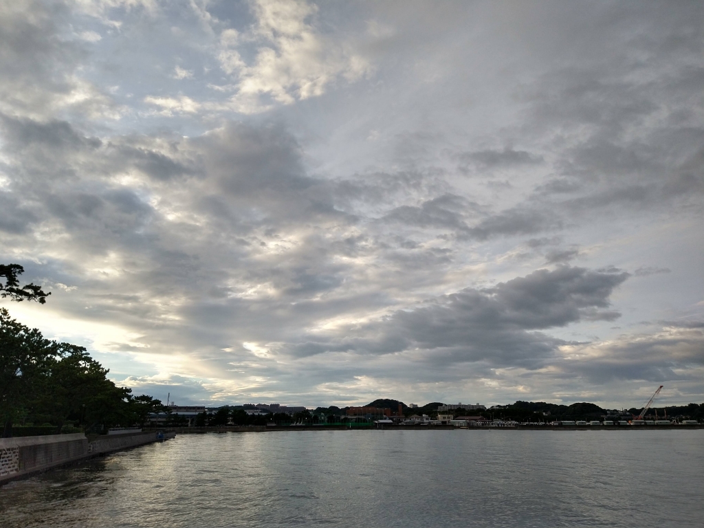 天気は今ひとつでしたが、雲が綺麗な風景でした。