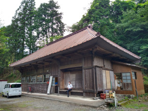 なんと選挙の投票所になっていました。