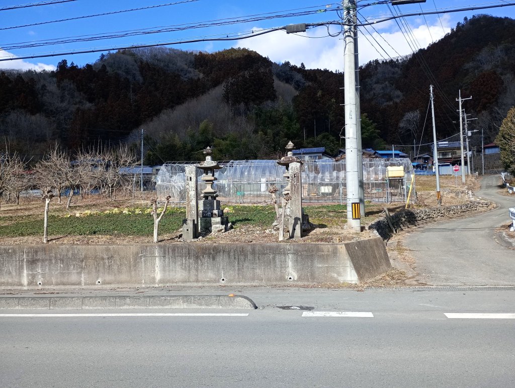 参道入口があった。参道入口だけあった。