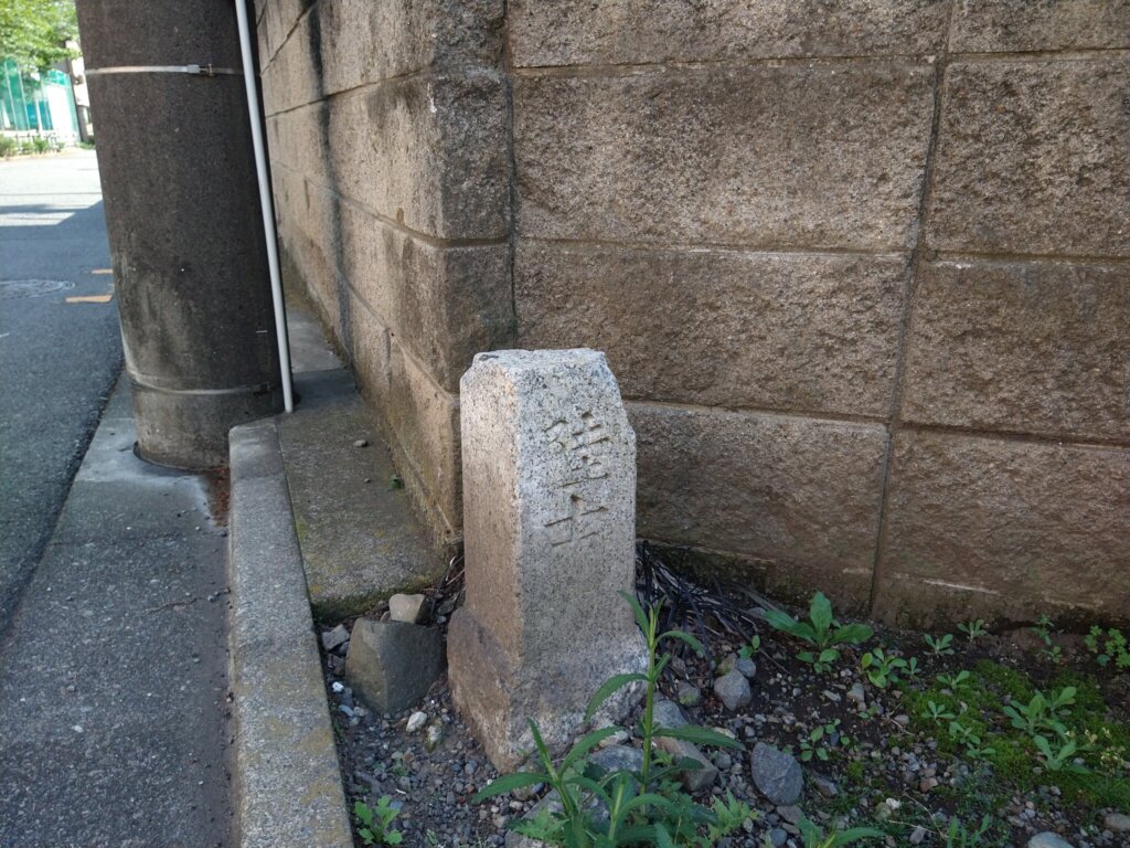 陸士って書いてあるんでしょうか。