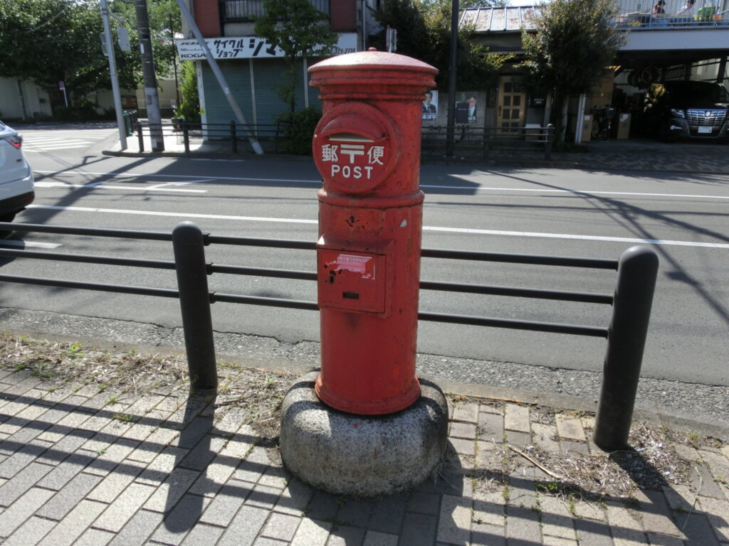 往年の赤丸ポスト！！こんな所で出会えるとはー。